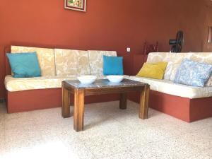 Posedenie v ubytovaní PORT SOTAVENT 2C - Apartamento en la Marina de Empuriabrava - piscina comunitaria, - parking - vistas al canal - cerca centro y playa