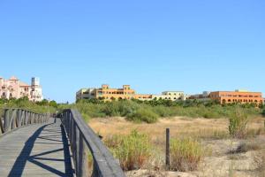 Photo de la galerie de l'établissement Apartamento Isla Canela, à Huelva 8 autres photos