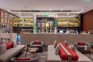 Lounge nebo bar v ubytování Pearl Rotana Capital Centre