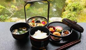 Φαγητό σε αυτό το ryokan ή κάπου εκεί κοντά