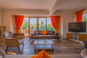 Et tv og/eller underholdning på Infinity Myra Villa