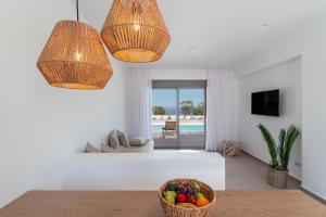 Imagem da galeria de Terra d'Oro Sea view villa with private pool em Kiotari