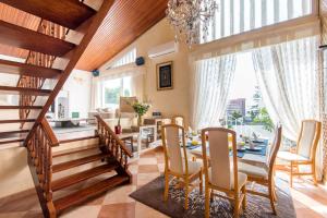 Villa Palm Beach Marina Benalmadena, Benalmádena – Updated ...