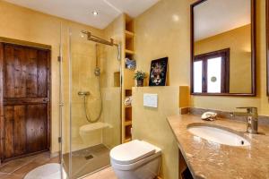 A bathroom at Casa Maria Angela