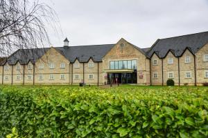 Jardín al aire libre en Best Western Plus Pastures Hotel
