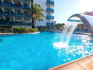 Bazén v ubytování Hotel Blaucel nebo v jeho okolí