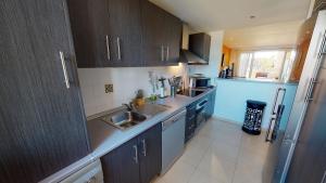 Kuchnia lub aneks kuchenny w obiekcie Casa Espliego M-A Murcia Holiday Rentals Property