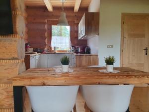 Kuchyňa alebo kuchynka v ubytovaní Nydala Rustic