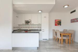 Kuchyňa alebo kuchynka v ubytovaní Apartment Alhaurín Golf