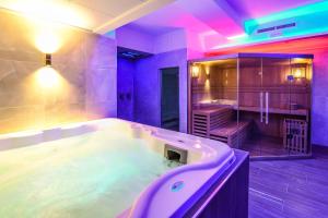 Fotografie z fotogalerie ubytování Hotel Rivus v destinaci Peschiera del Garda + 37 fotografií