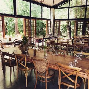 A restaurant or other place to eat at Montpellier de Tulbagh