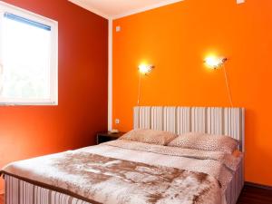 Ένα ή περισσότερα κρεβάτια σε δωμάτιο στο Apartment Daniel - KBG404 by Interhome