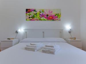 Letto o letti in una camera di Apartment Sun & Sea terrace-1 by Interhome