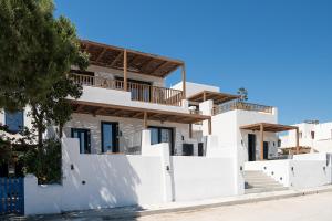 Afbeelding uit fotogalerij van Athina Milos Suites in Adamas