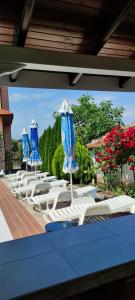 Bazén v ubytování Guest House Palazzo nebo v jeho okolí