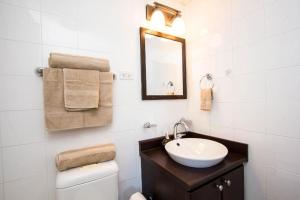 Foto San Juanis asuva majutusasutuse Louis Vistas de San Juan galeriist