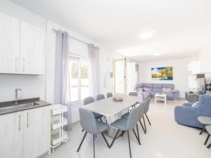 Kuchyňa alebo kuchynka v ubytovaní Cubo's Villa Pilar