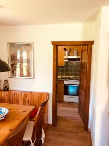 Η κουζίνα ή μικρή κουζίνα στο Appartement Waidmannsheil mit schöner Aussicht