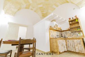 Kuchyň nebo kuchyňský kout v ubytování Il Cantiere - Casa Di Una Volta.