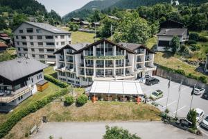 Nespecifikovaný výhled na hory nebo výhled na hory při pohledu z hotelu