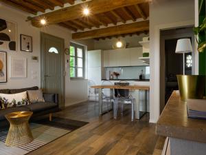 Kuchyňa alebo kuchynka v ubytovaní Villa Ersilia nel cuore del Chianti Senese