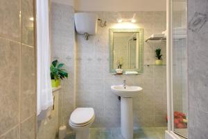 A bathroom at Hotel Espana - Gruppo BLAM HOTELS