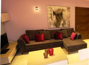 Posezení v ubytování Delora Hotel and Suites