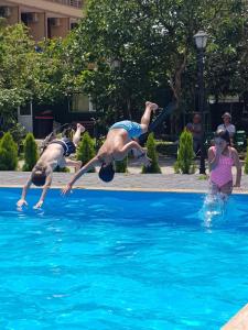 Piscina di MIDIA Guest House o nelle vicinanze
