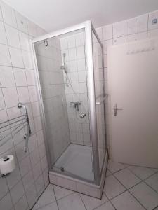 A bathroom at Ferienwohnung Dillamar