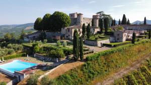 Bazen u objektu Castello Di Meleto ili u blizini