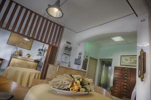 Kuchyň nebo kuchyňský kout v ubytování Hotel Sayonara