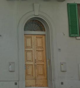The facade or entrance of Casa Lambruschini
