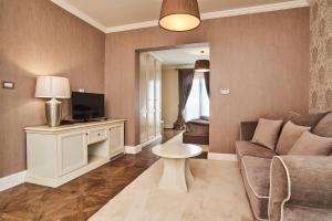 TV a/nebo společenská místnost v ubytování San Servolo Wellness Resort - Adults Only