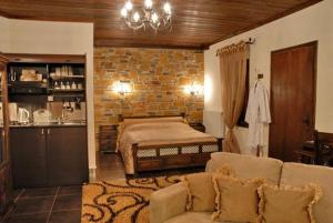 A bed or beds in a room at Luxury Guesthouse Pantheon