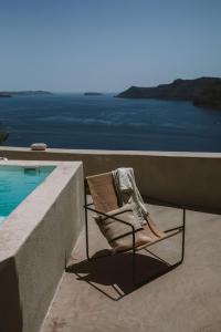 Der Swimmingpool an oder in der Nähe von Spitia Santorini Villa Collection