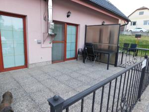 Balkón nebo terasa v ubytování Apartmánový Penzión Bojnice