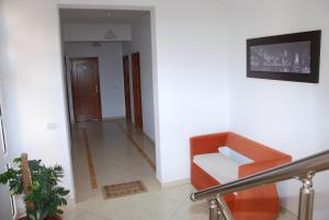 A seating area at Hotel Mano