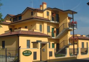 The building in which Az apartmant is located