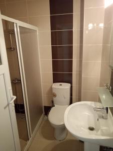 Koupelna v ubytování Makri Otel + 13 fotografií