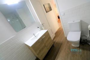 Koupelna v ubytování Sun Beach Bellavista con vistas al mar + 22 fotografií
