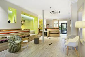 Ruang duduk di Hotel Berne Opera