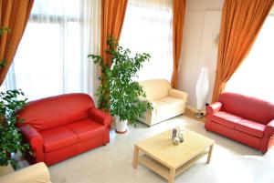 A seating area at Hotel Sextum