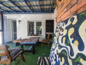 Posedenie v ubytovaní Hostel Mazurska 8a
