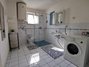 Kúpeľňa v ubytovaní Apartment Simona - Extra comfort with large terrace and jacuzzi