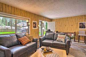 Peaceful Woodland Park Home with Patio and Grill!