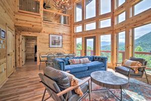 Mountain Dew Cabin with Hot Tub and Mtn Views!