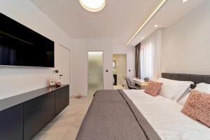 Postel nebo postele na pokoji v ubytování Palace Residence + 37 fotografií
