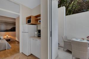 Kuchyňa alebo kuchynka v ubytovaní Apartments Vranjes