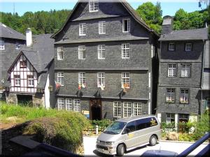 Gallery image of Hotel Graf Rolshausen in Monschau