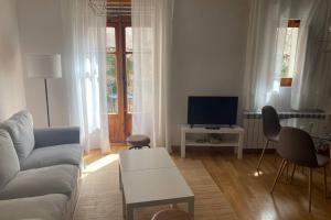 Telewizja i/lub zestaw kina domowego w obiekcie El Rincon De San Gil